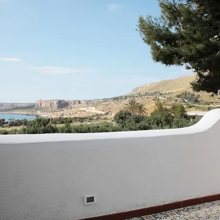 בית הארחה Country San Vito Bay 3*
