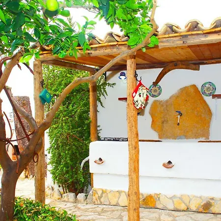 Konukevi Country San Vito Bay